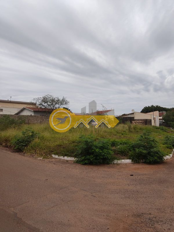 Terreno de Esquina no Bairro Jardim Esperança