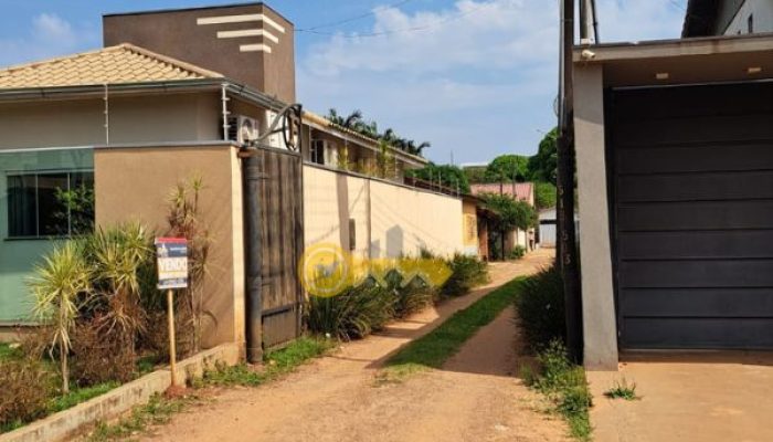 Casa a venda - Vila Militar